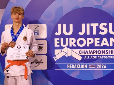 Bereits in seinem zweiten Bundeskaderjahr durfte sich Elias Wiedemann bei der Jugend-Europameisterschaft im Ju-Jutsu über einen 3. Platz freuen.