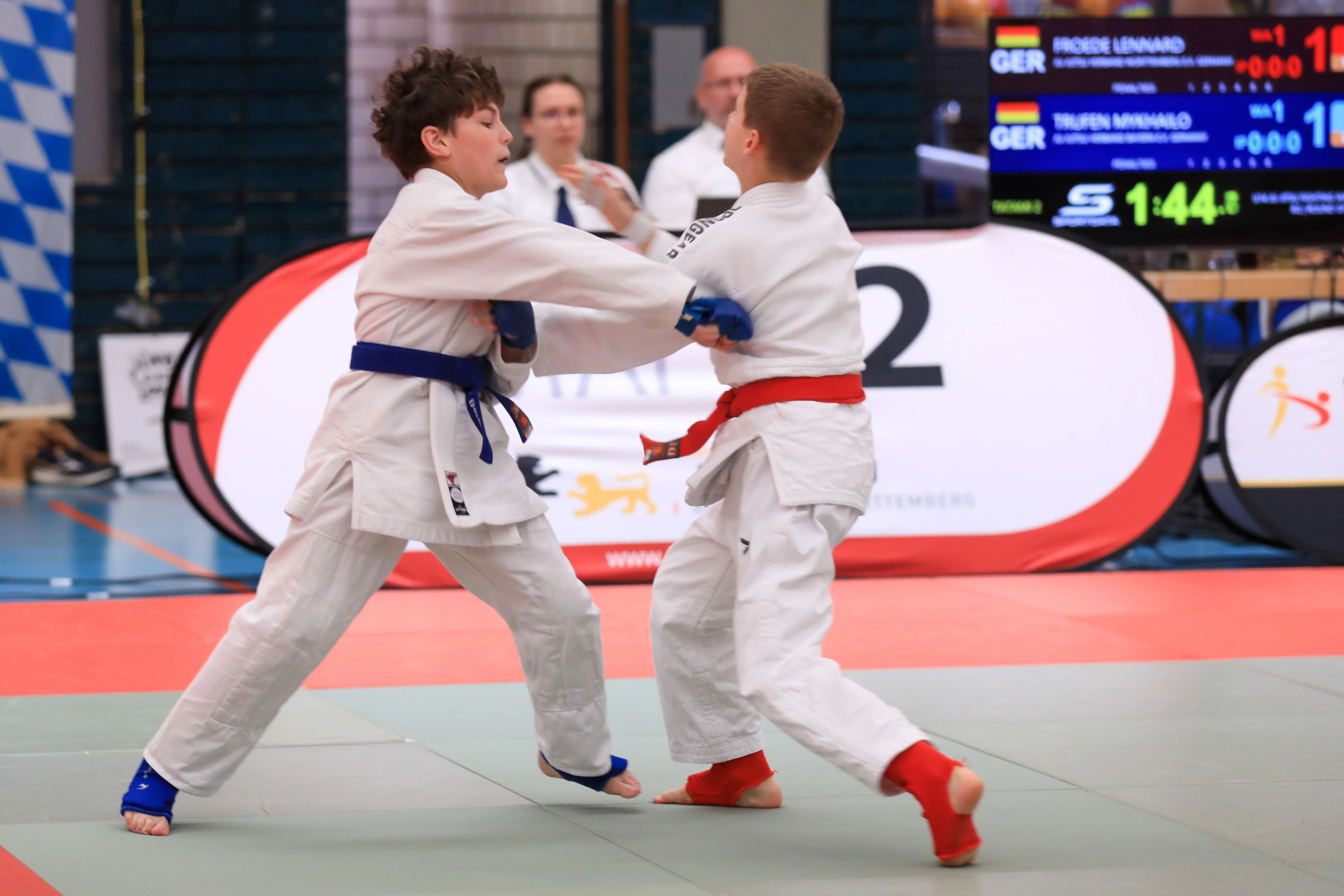 Bei der Süddeutschen Ju-Jutsu-Meisterschaft qualifizierte sich Mykhailo Trufen (links) für die Deutsche Meisterschaft im Mai.